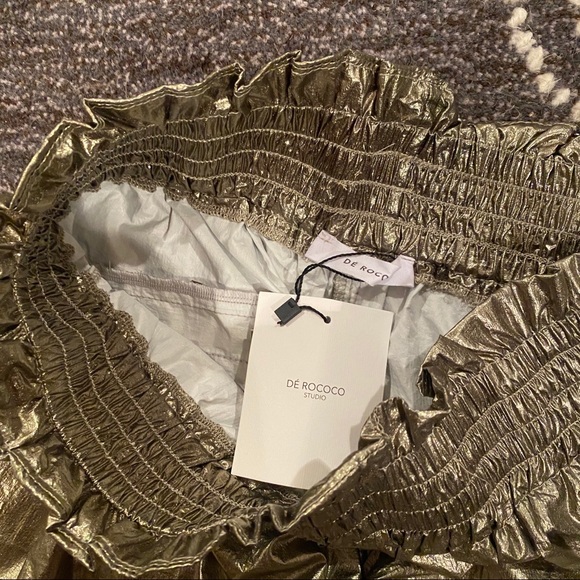 Dé Rococo Studio | Nylon bronze shorts - Picture 5 of 6